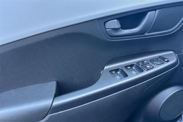 Photo of 2018 Ultra Black Hyundai KONA