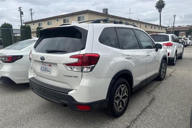 Photo of 2020 Crystal White Pearl Subaru Forester