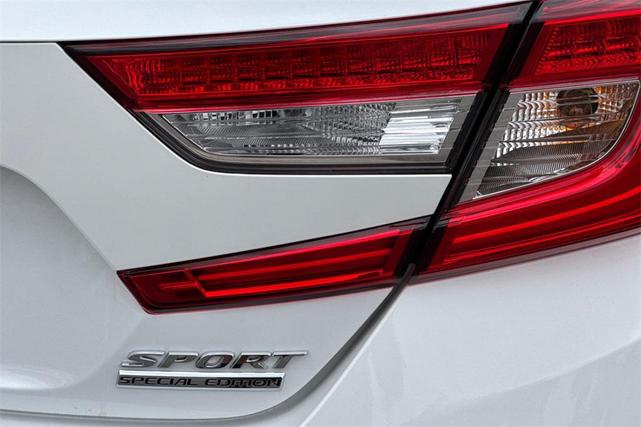 Photo of 2022 Platinum White Pearl Honda Accord