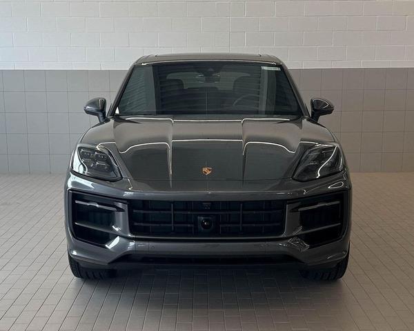 Photo of 2026 Quartzite Grey Metallic Porsche Cayenne