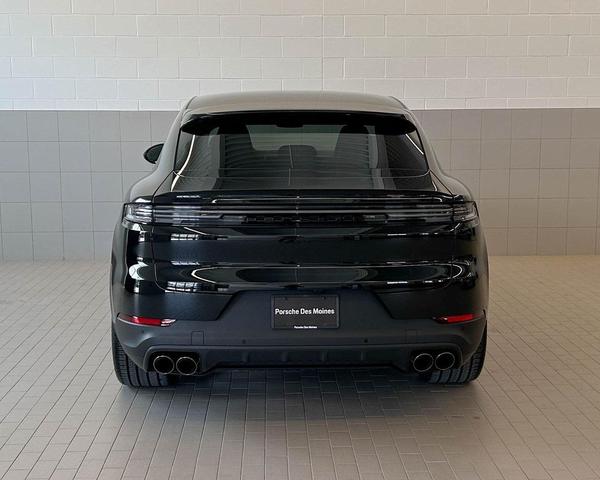 Photo of 2026 Chromite Black Metallic Porsche Cayenne