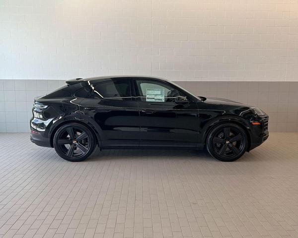 Photo of 2026 Chromite Black Metallic Porsche Cayenne