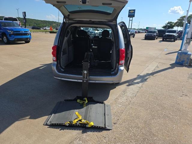 Photo of 2014 Billet Silver Metallic Clearcoat Dodge Grand Caravan