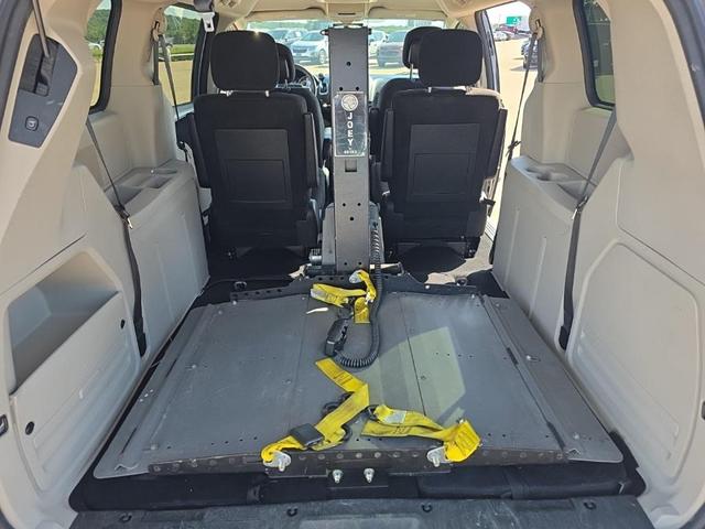 Photo of 2014 Billet Silver Metallic Clearcoat Dodge Grand Caravan