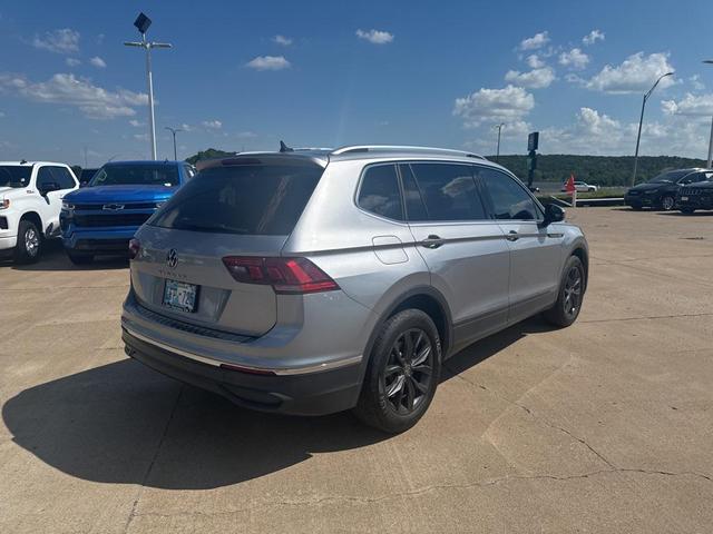 Photo of 2022 Platinum Gray Metallic Volkswagen Tiguan