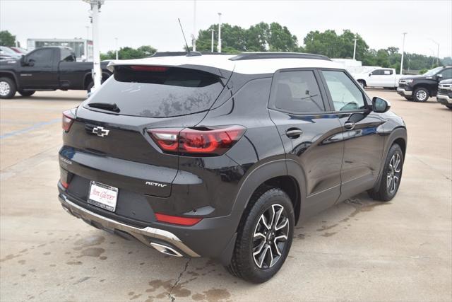 Photo of 2026 Mosaic Black Metallic Chevrolet Trailblazer