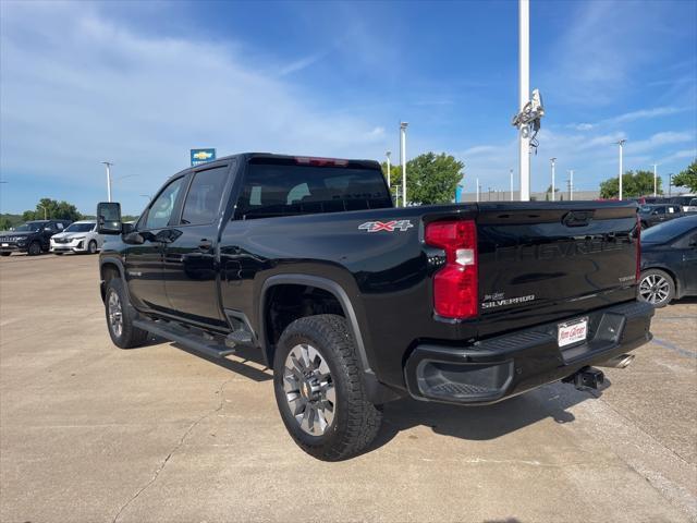 Photo of 2024 Black Chevrolet Silverado 2500