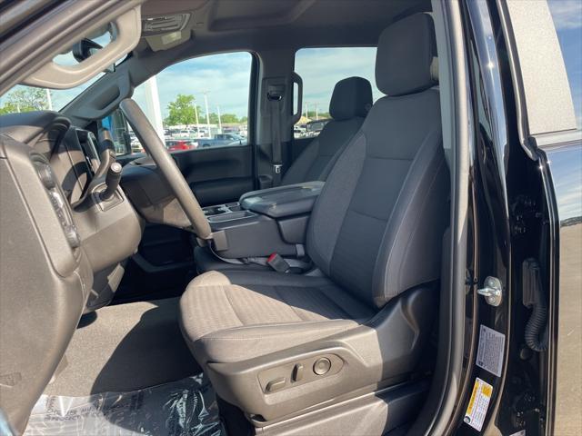 Photo of 2024 Black Chevrolet Silverado 2500