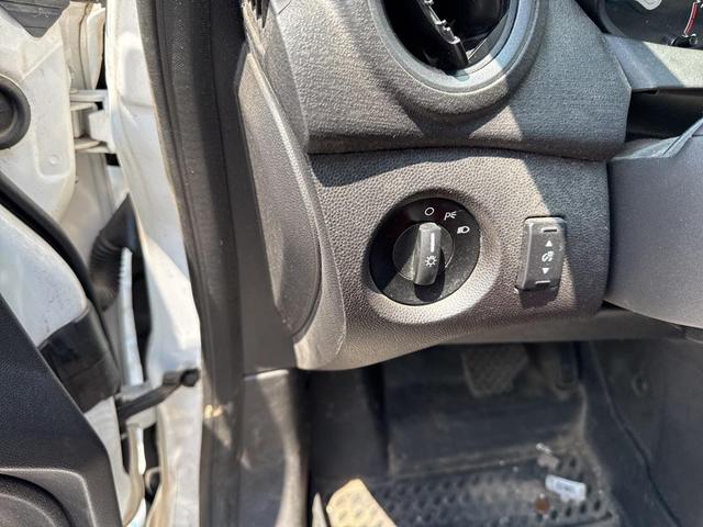 Photo of 2016 Oxford White Ford Fiesta