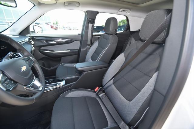 Photo of 2026 Summit White Chevrolet Trailblazer