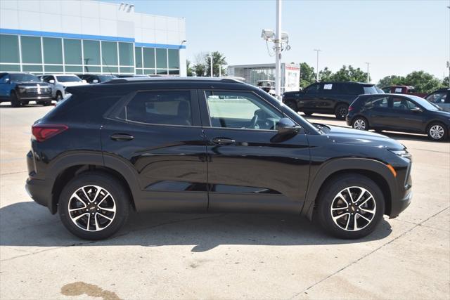 Photo of 2026 Mosaic Black Metallic Chevrolet Trailblazer