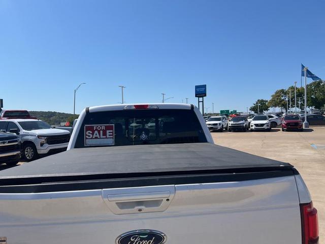 Photo of 2016 White Platinum Clearcoat Metallic Ford F-150