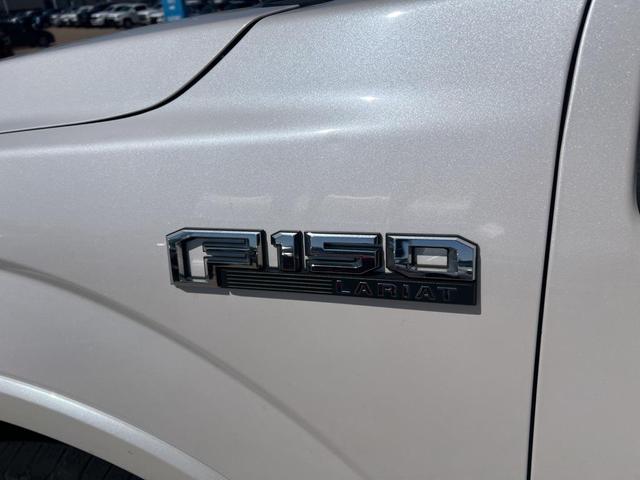 Photo of 2016 White Platinum Clearcoat Metallic Ford F-150