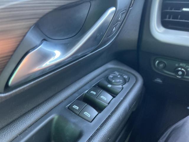 Photo of 2022 Summit White GMC Terrain