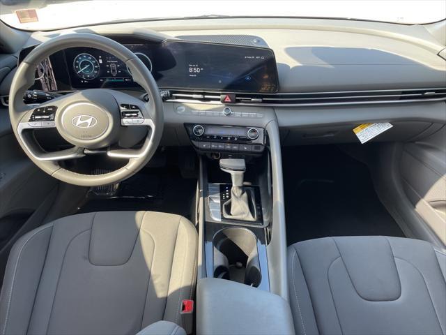 Photo of 2024 Fluid Metal Hyundai ELANTRA