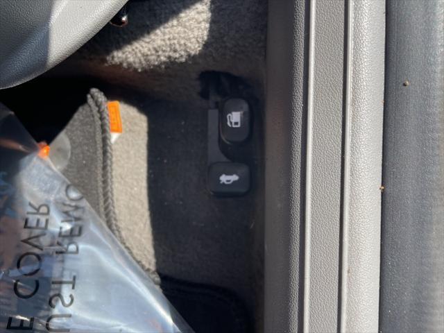 Photo of 2024 Fluid Metal Hyundai ELANTRA