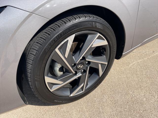 Photo of 2024 Fluid Metal Hyundai ELANTRA