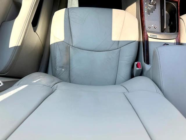 Photo of 2011 Classic Silver Metallic Toyota Avalon