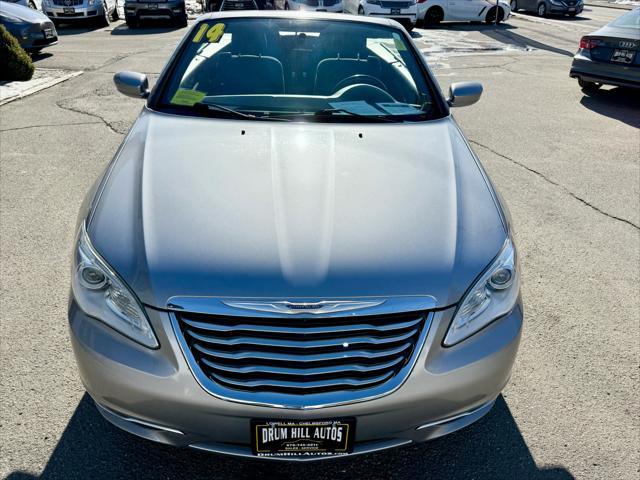 Photo of 2014 Billet Silver Metallic Clearcoat Chrysler 200