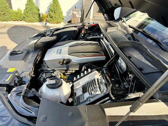 Photo of 2021 Gray Audi SQ5