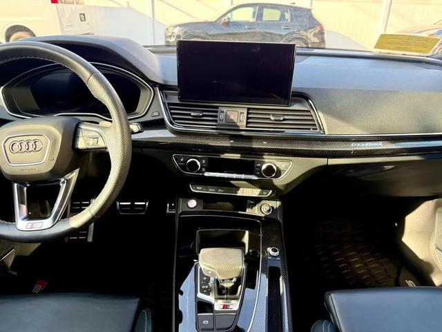 Photo of 2021 Gray Audi SQ5