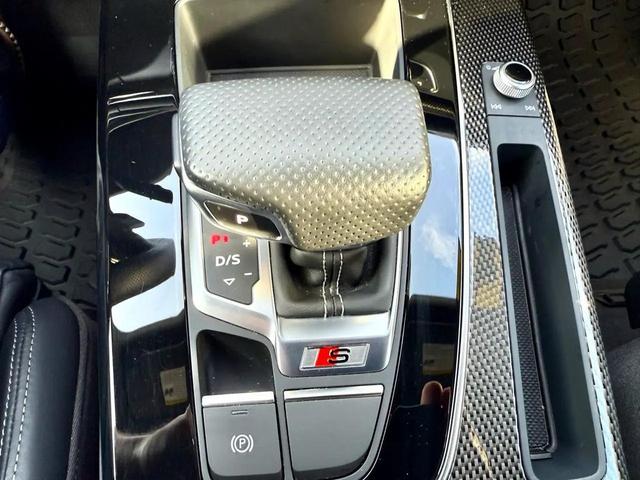 Photo of 2021 Gray Audi SQ5