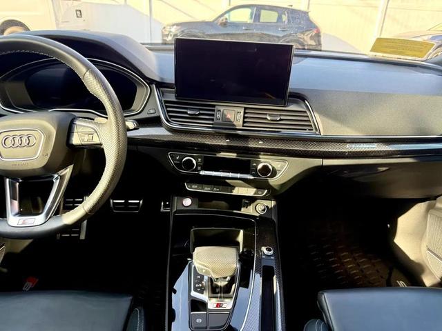 Photo of 2021 Gray Audi SQ5