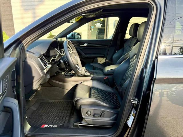 Photo of 2021 Gray Audi SQ5