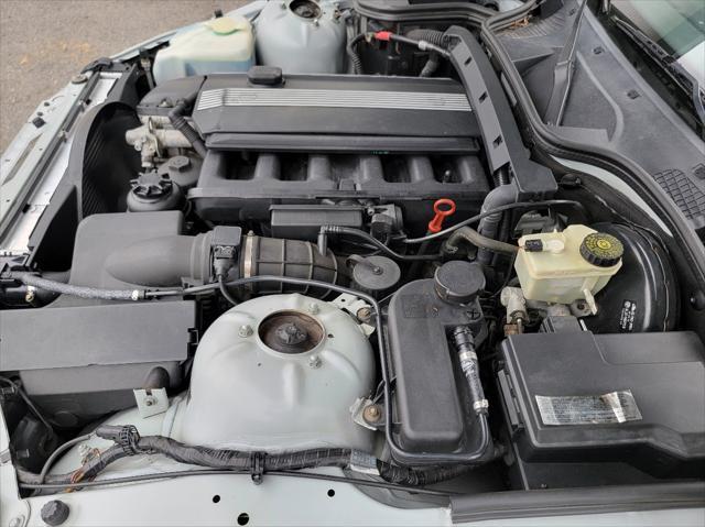 Photo of 2000 Titanium Silver Metallic BMW Z3