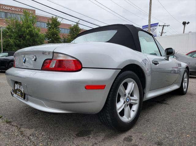 Photo of 2000 Titanium Silver Metallic BMW Z3