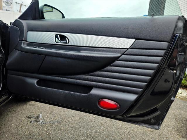 Photo of 2004 Evening Black Ford Thunderbird
