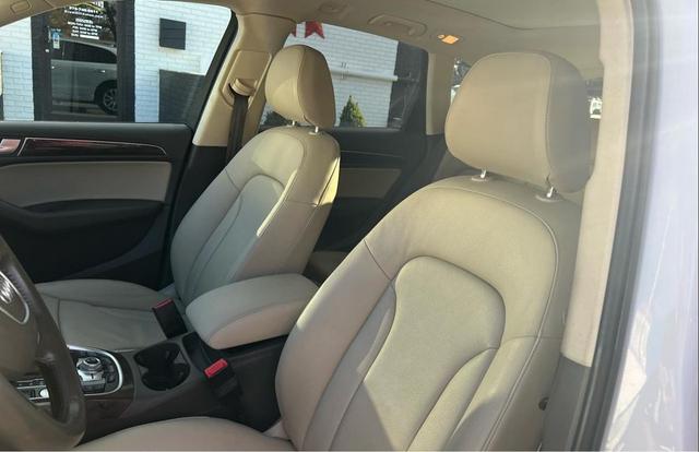 Photo of 2016 White Audi Q5