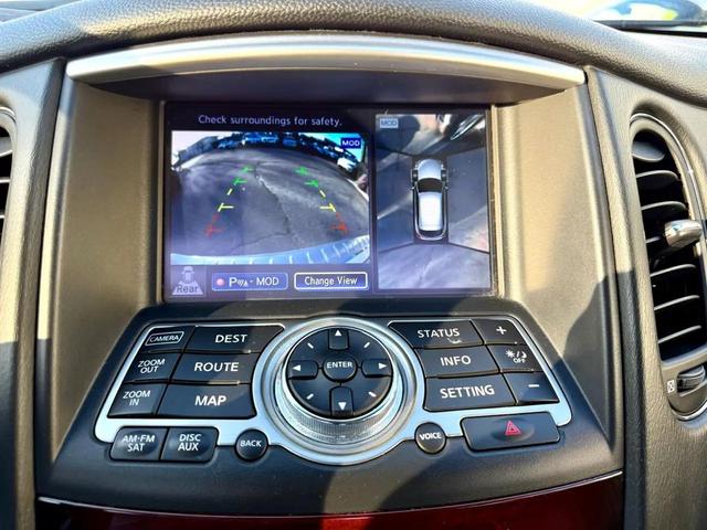 Photo of 2016 Majestic White INFINITI QX50