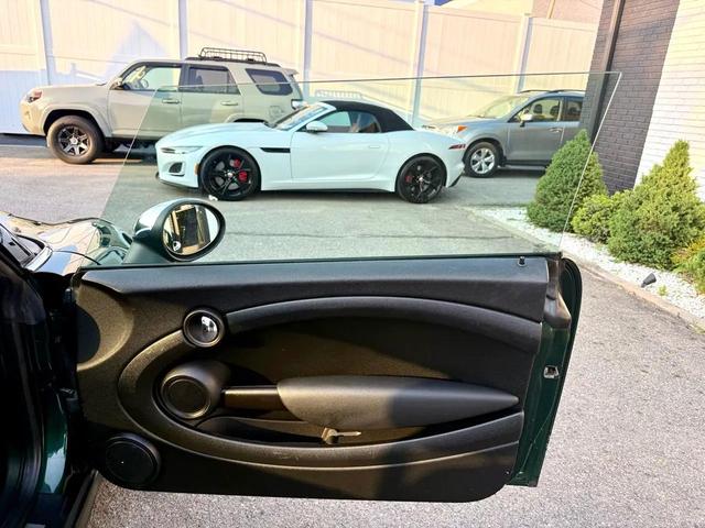 Photo of 2015 British Racing Green Metallic MINI Convertible