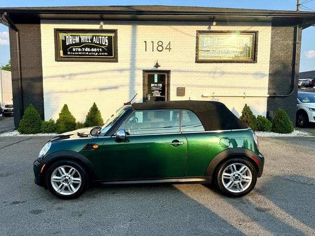 Photo of 2015 British Racing Green Metallic MINI Convertible
