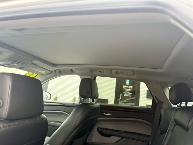 Photo of 2011 Silver Cadillac SRX