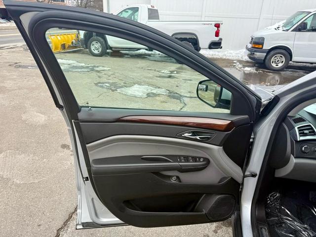 Photo of 2011 Silver Cadillac SRX