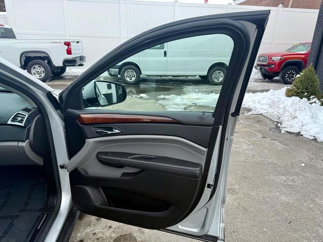Photo of 2011 Silver Cadillac SRX