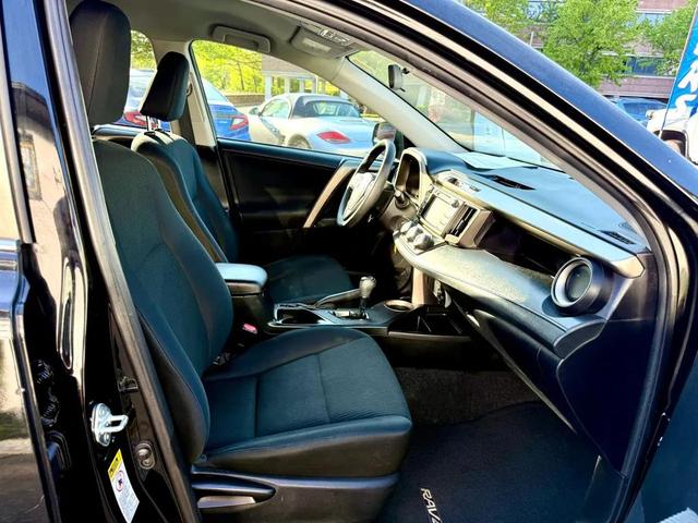 Photo of 2014 Black Toyota RAV4