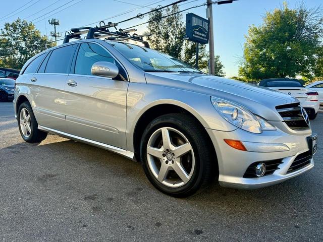 Photo of 2010 Silver Mercedes-Benz R-Class