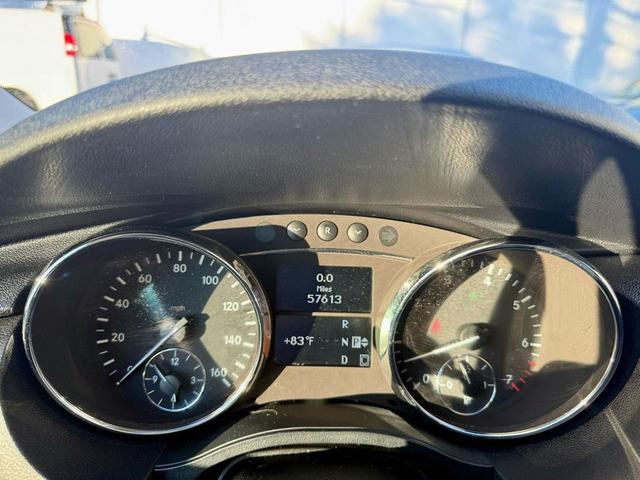 Photo of 2010 Silver Mercedes-Benz R-Class