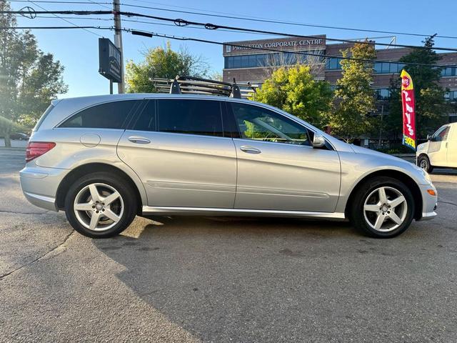 Photo of 2010 Silver Mercedes-Benz R-Class