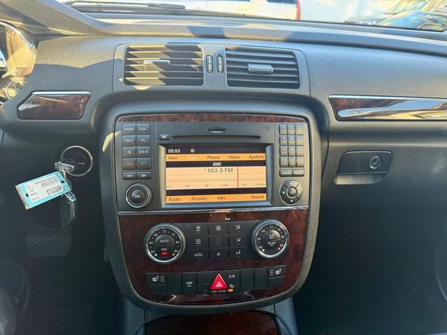 Photo of 2010 Silver Mercedes-Benz R-Class