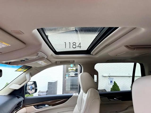 Photo of 2018 Crystal White Tricoat Cadillac Escalade