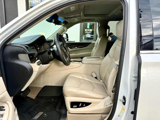 Photo of 2018 Crystal White Tricoat Cadillac Escalade