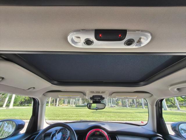 Photo of 2020 Black MINI Hardtop