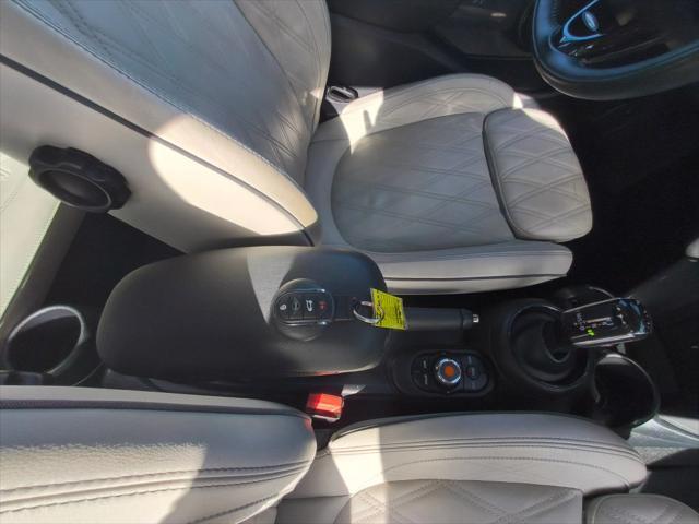 Photo of 2020 Black MINI Hardtop