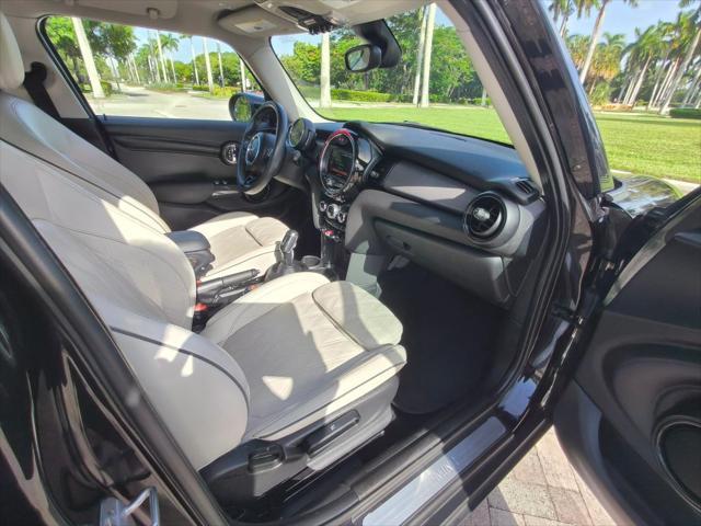 Photo of 2020 Black MINI Hardtop