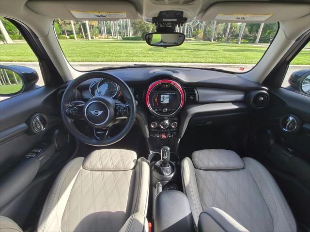 Photo of 2020 Black MINI Hardtop