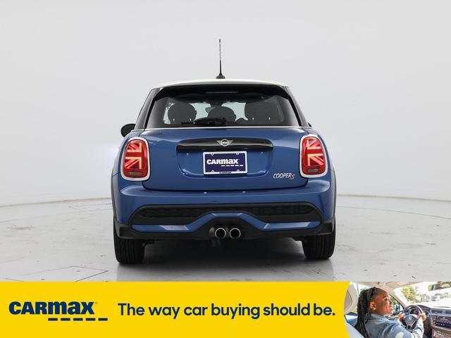 Photo of 2023 Blue MINI Hardtop